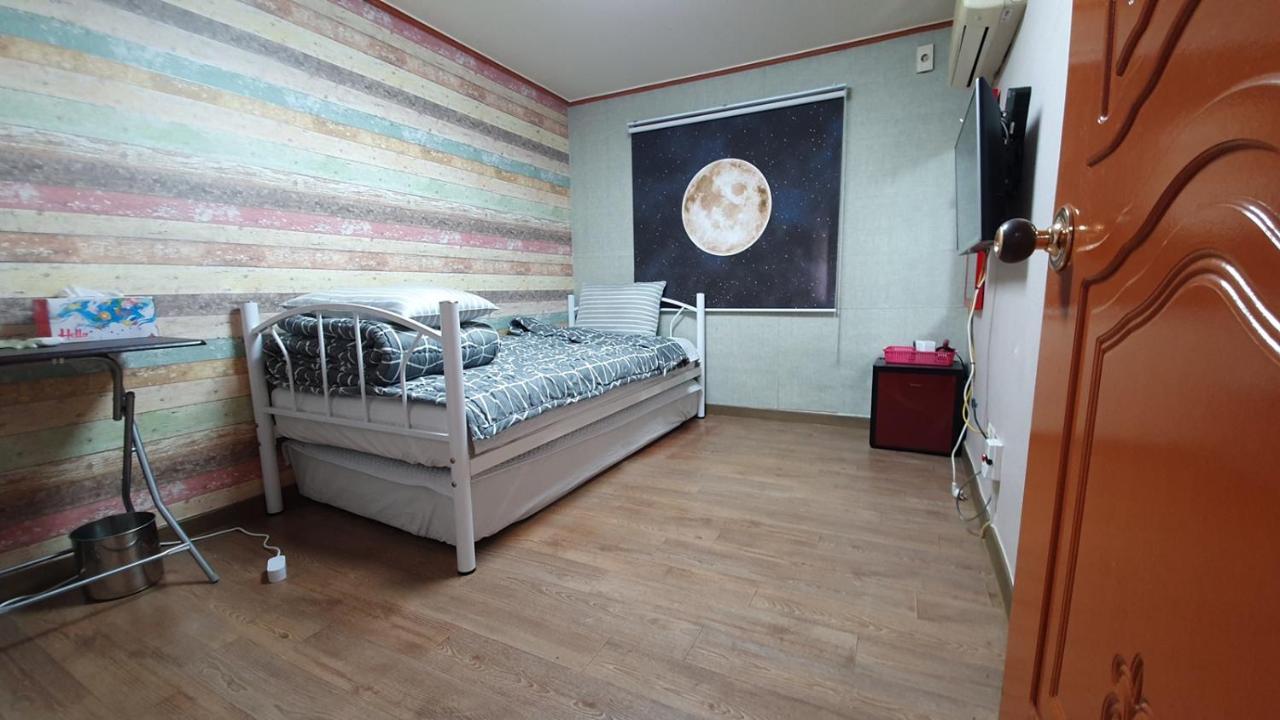 Hipzy Guesthouse Сеул Экстерьер фото